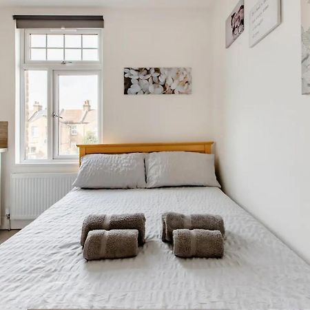 Double Room Edmonton Green, London N9 Εξωτερικό φωτογραφία