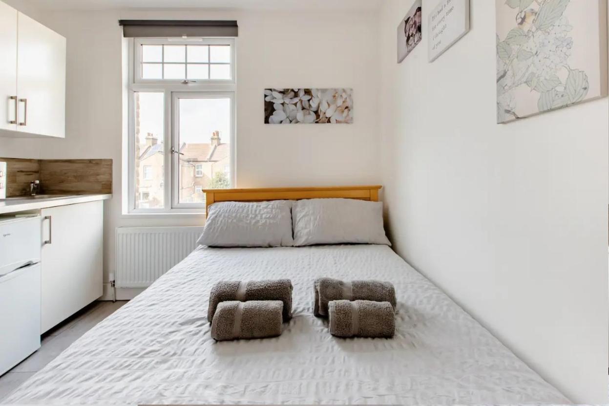 Double Room Edmonton Green, London N9 Εξωτερικό φωτογραφία