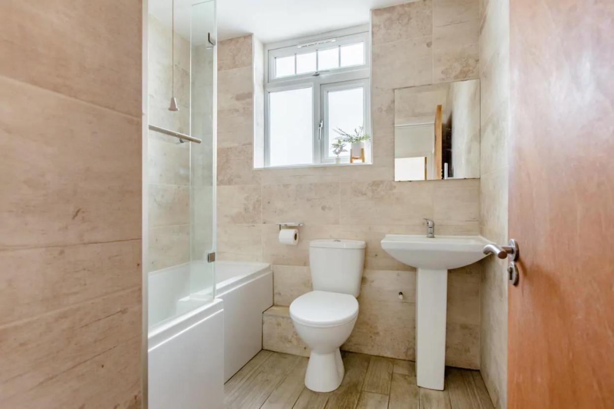 Double Room Edmonton Green, London N9 Εξωτερικό φωτογραφία