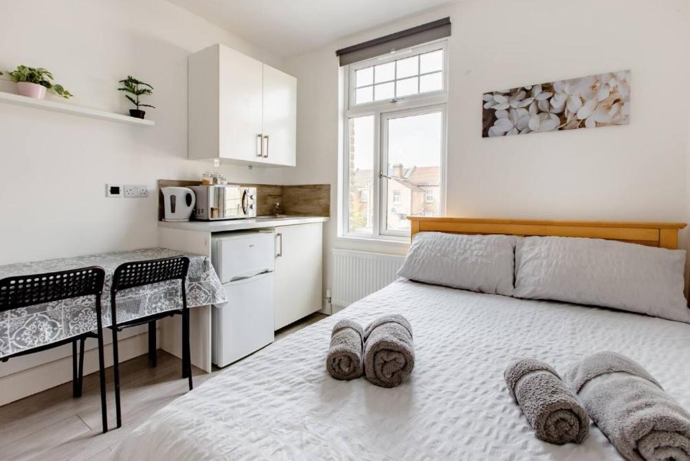 Double Room Edmonton Green, London N9 Εξωτερικό φωτογραφία