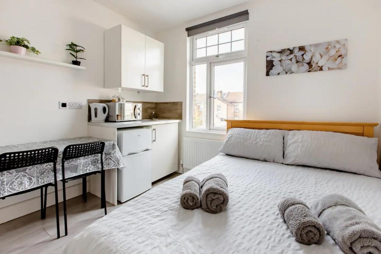 Double Room Edmonton Green, London N9 Εξωτερικό φωτογραφία