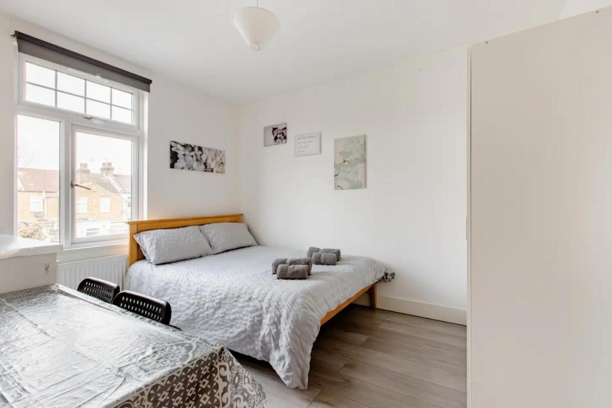 Double Room Edmonton Green, London N9 Εξωτερικό φωτογραφία